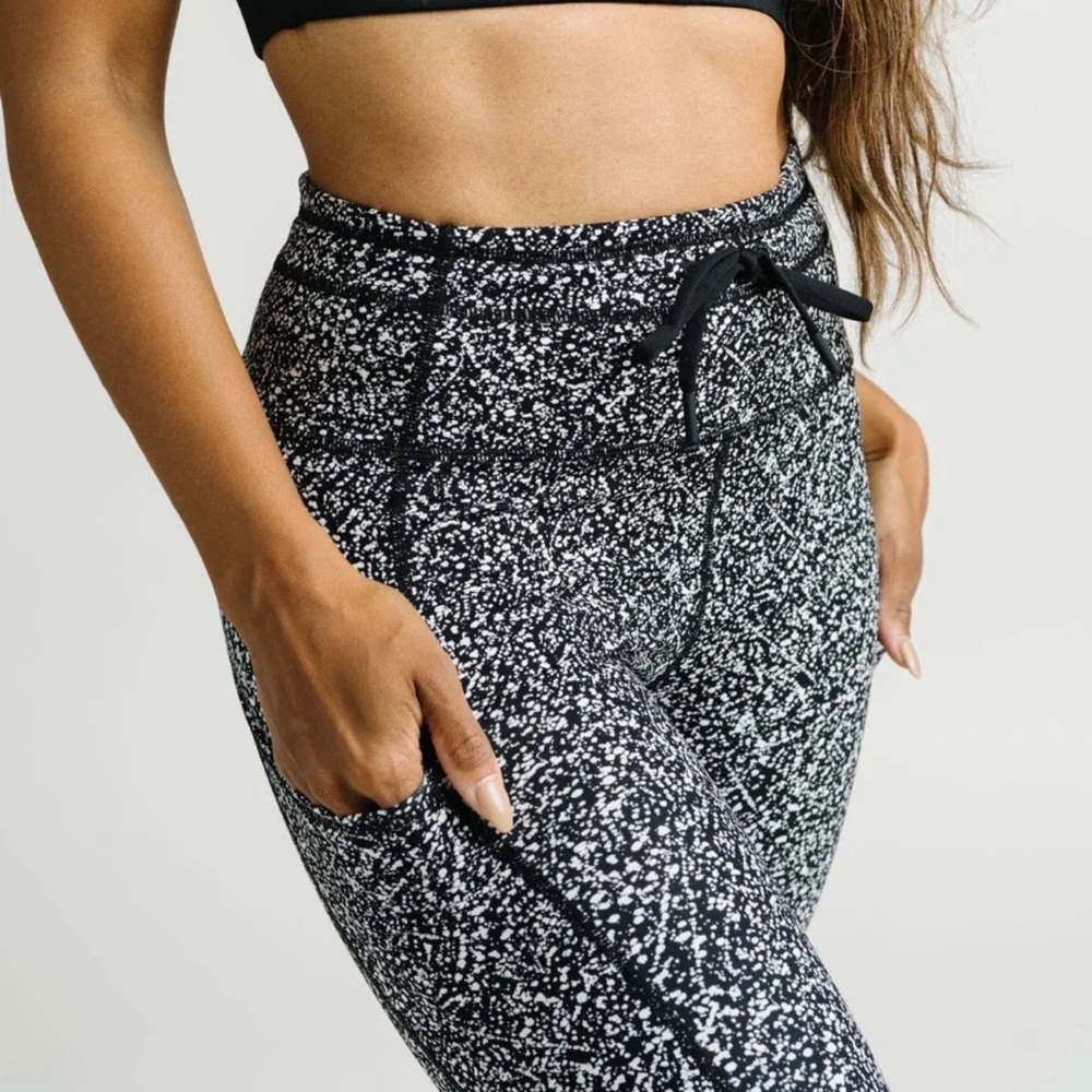 Zyia Black Speckle Pocket Drawstring Luxe 7/8 24” (6-8) Brand new with tag! - Picture 3 of 8